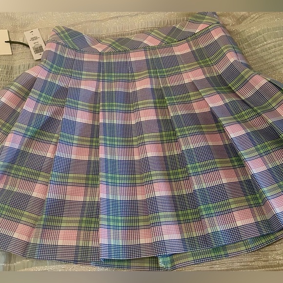 Aritzia brand new skirt, size: 2 - Picture 2 of 2